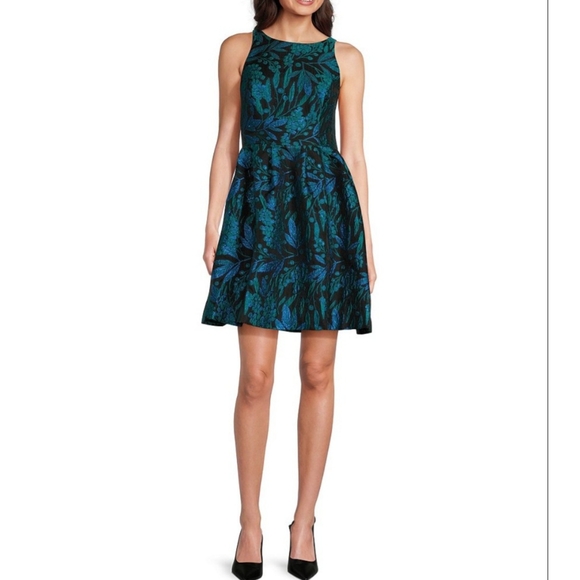 Lilly Pulitzer Jollian Printed Metallic Brocade Crew Neck Sleeveless Pleated Fit